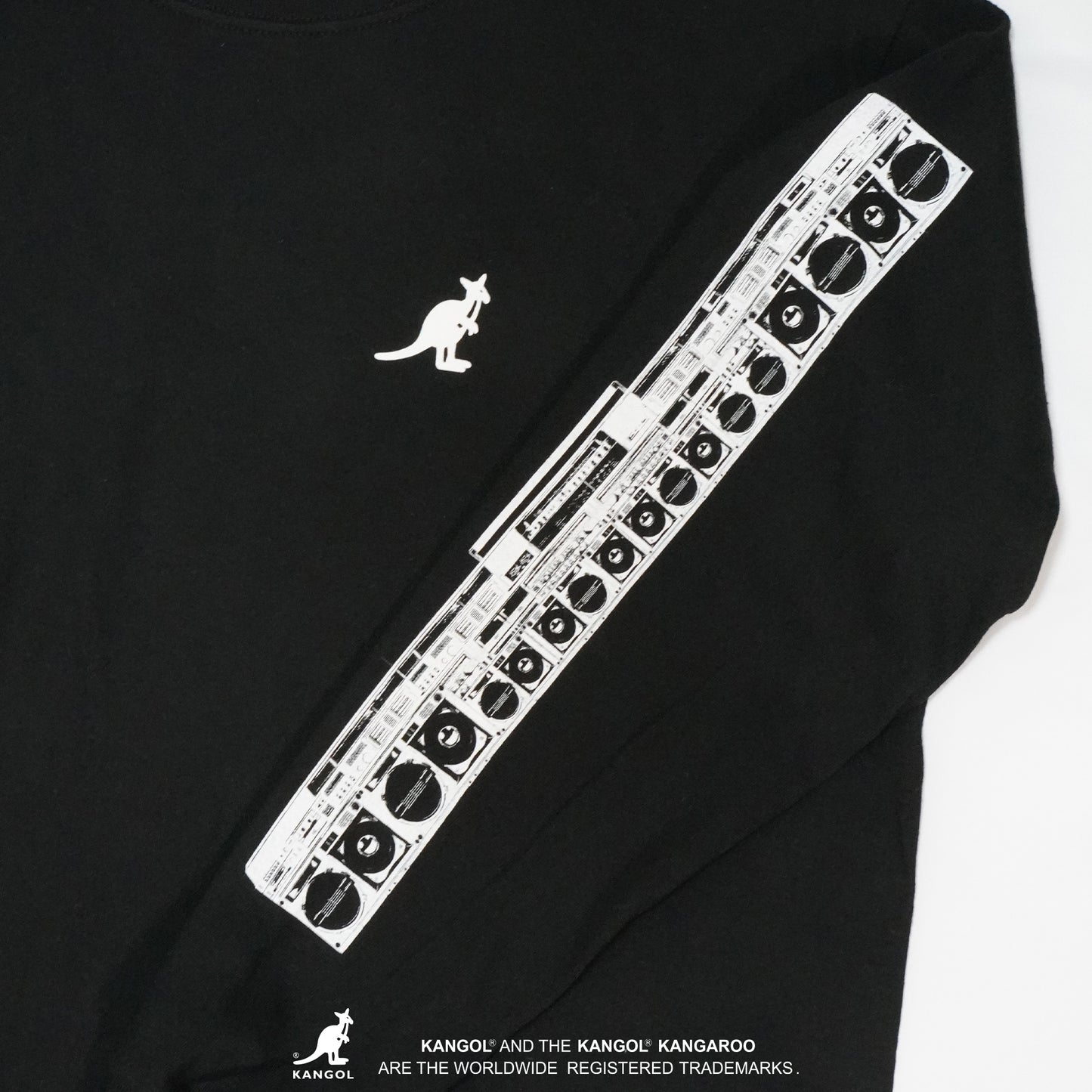 KANGOL×TENPLUS BOOMBOX BLASTIN’ LS TEE[ 7.4oz ヘビーウェイト]