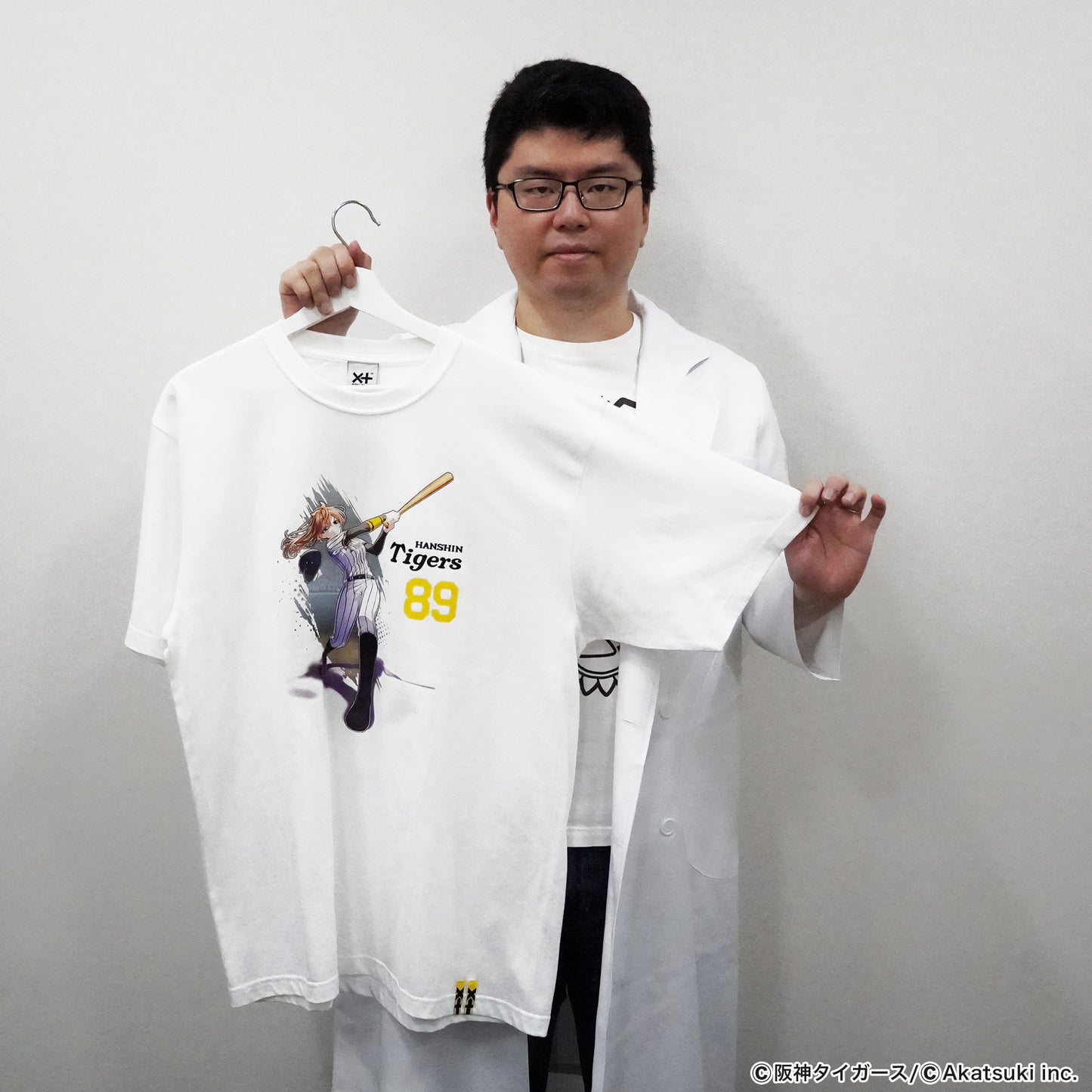 八月のシンデレラナイン × 阪神タイガース × TENPLUS トリプルコラボ "阪神タイガース 有原翼" Tシャツ[7.4オンス ヘビーウェイト]